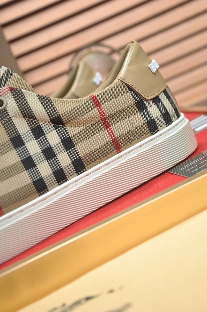 Burberry Low Shoes